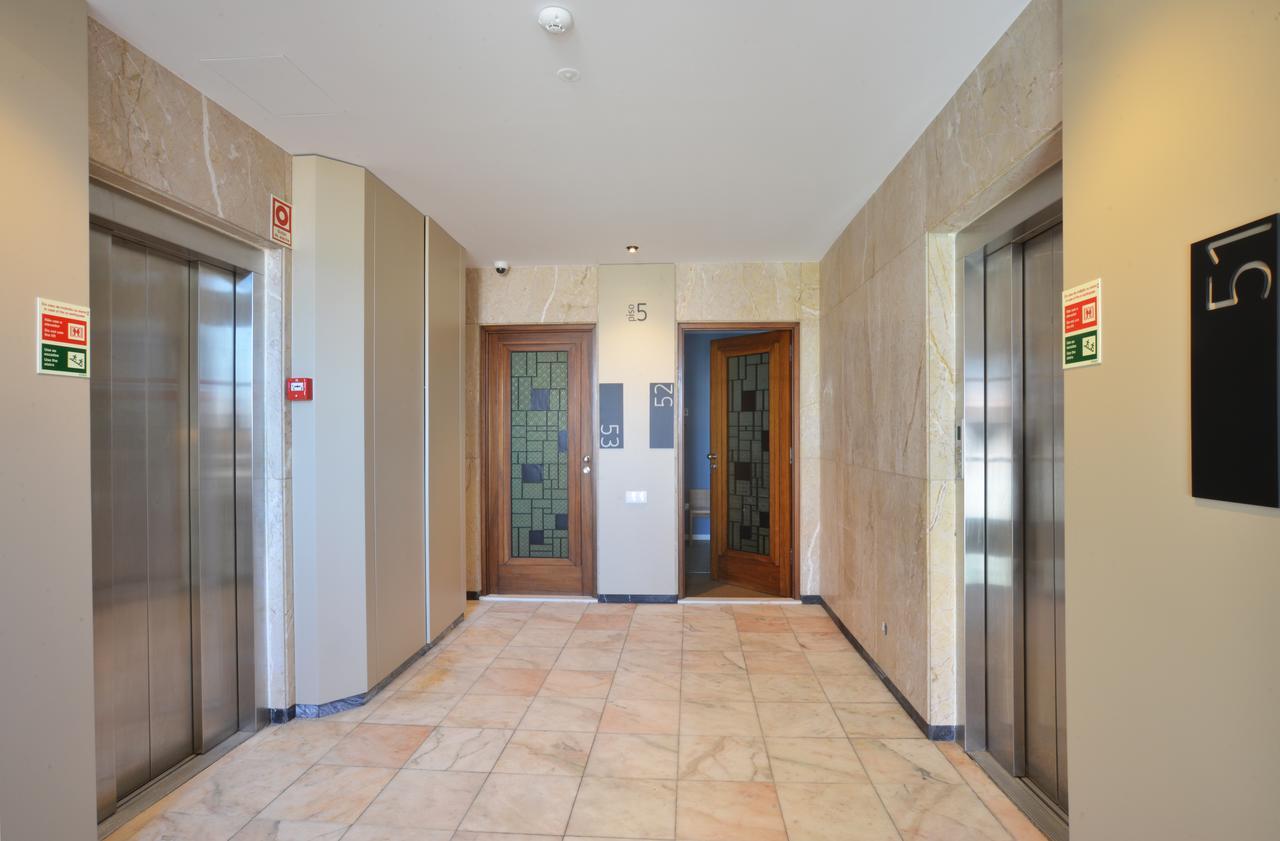 Spot Family Apartments Porto Bagian luar foto